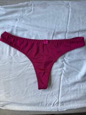 NWOT MaMia Magenta Pink Thong Panty – Size XL